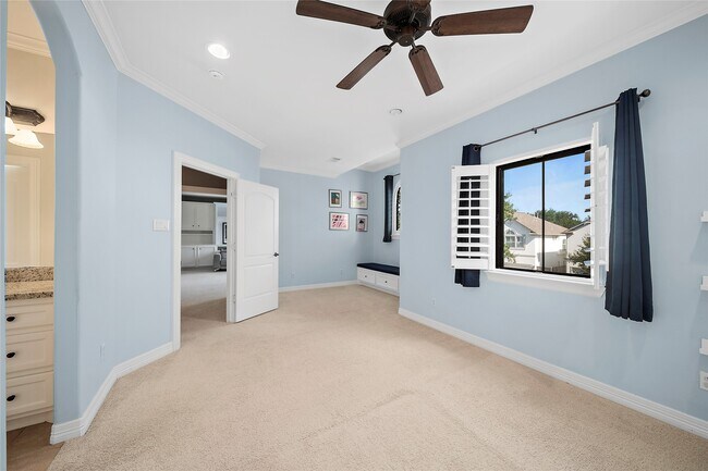 Building Photo - 4321 Jim West St