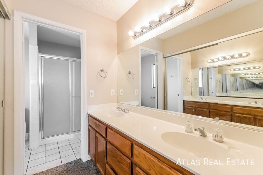 Building Photo - 1836 Navarre Ln