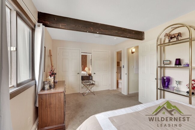 Building Photo - Deck Gore Condo - WINTER RENTAL-2 Bedroom/...