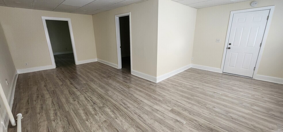 Building Photo - 2583 Main St