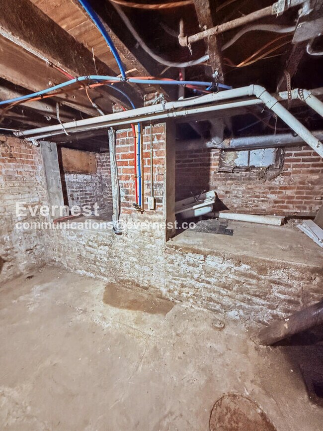 Building Photo - 1311 Mason St