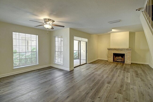 Building Photo - 2314 Capitan Dr