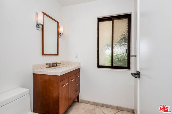 Building Photo - 7940 Vulcan Dr
