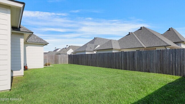 Building Photo - 113 Gentle Island Dr