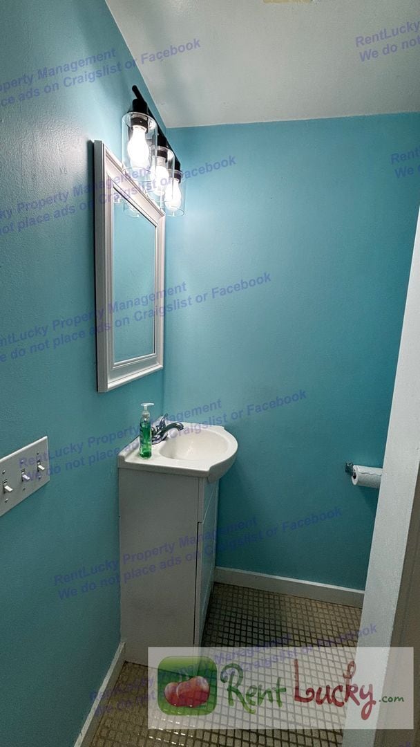 Building Photo - 1522 NE 97th St