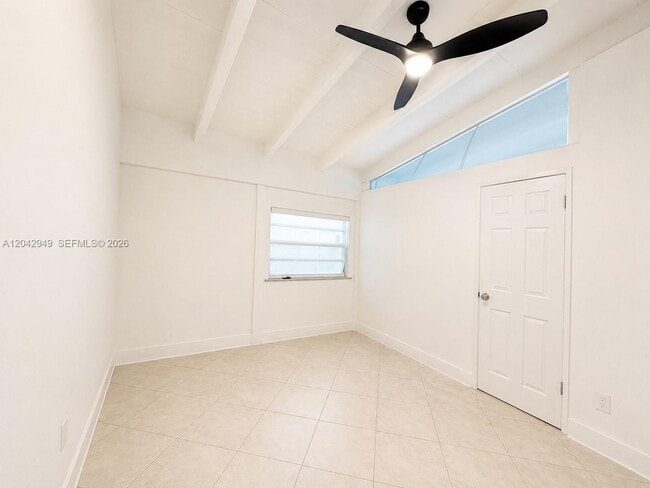 Building Photo - 401 NW 198th St