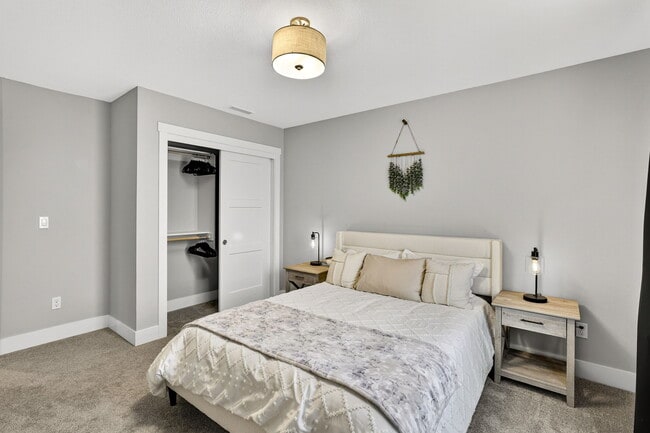 Building Photo - 11903 NE 109th Wy