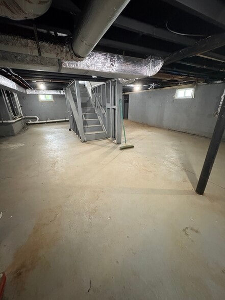 Full basement - new washer and dryer being delivered! - 117 Green Ln