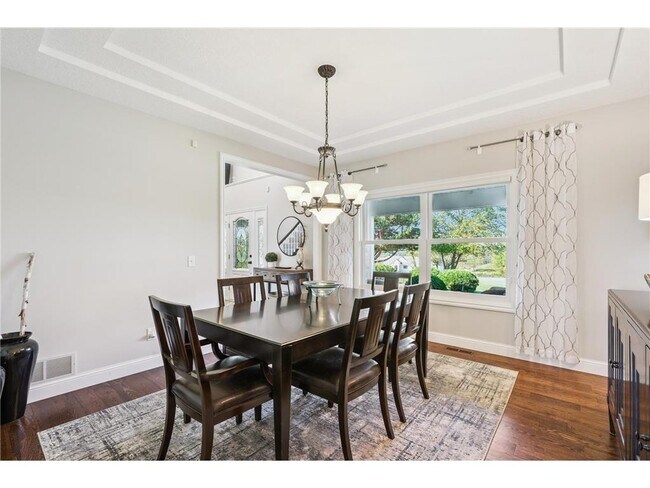 Building Photo - 9520 Scott St