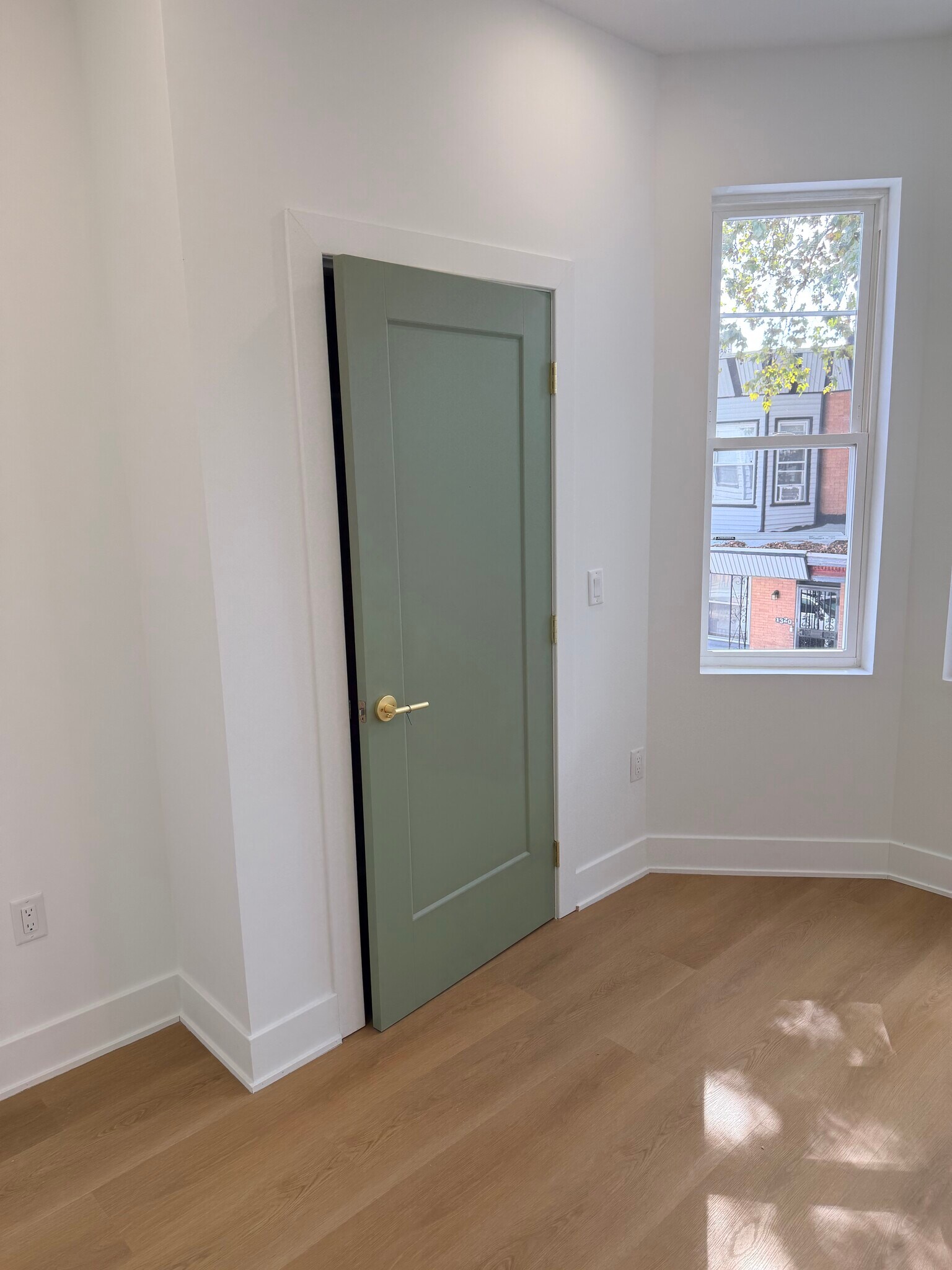 Building Photo - 1325 Kerbaugh St