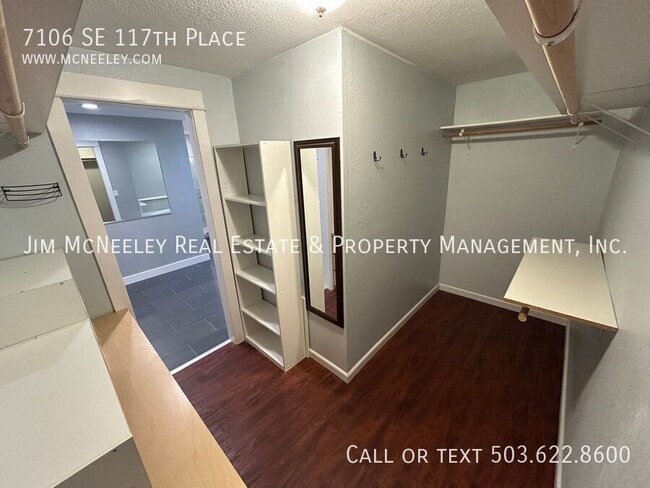 Building Photo - 7106 SE 117th Pl