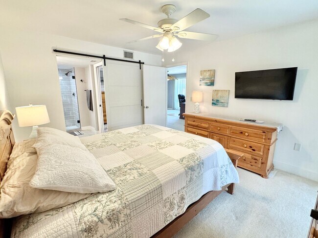 Building Photo - ** ABBEY AT BERKSHIRE VILLAGE ** 2 BED / 2...
