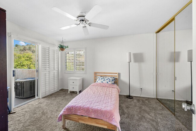 Building Photo - Affinity Townhome in Scripps Ranch