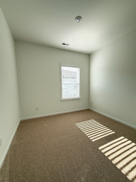Building Photo - 5019 Westmead Ln