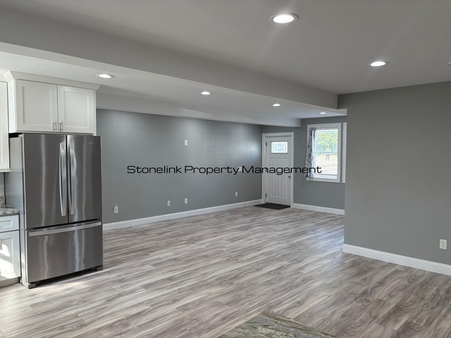Building Photo - Fully Renovated Condo For Rent in West War...