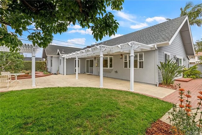 Building Photo - 3102 Tigertail Dr