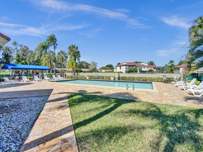 Community Pool - 8511 Casa Del Lago