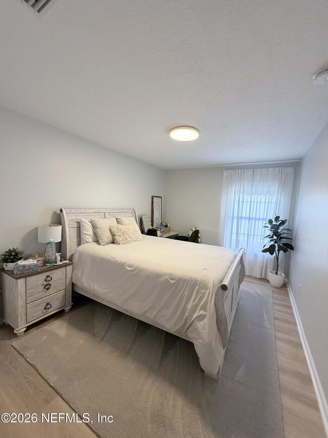 Building Photo - 4014 Cedar Bluff Ln