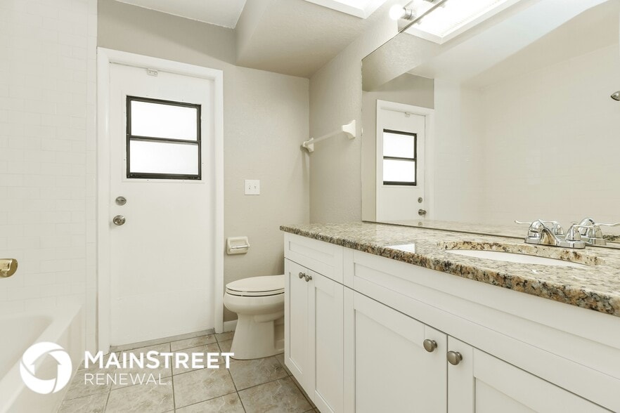 Building Photo - 5459 Hornaway Ave