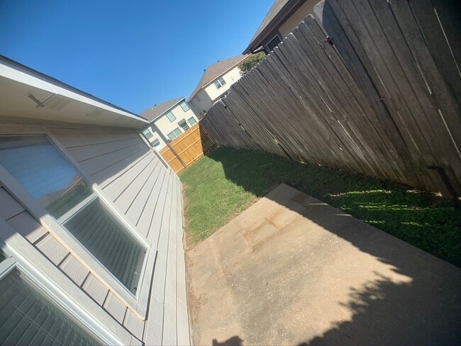 Building Photo - 7247 Irish Valley Trail