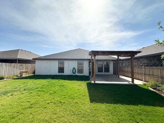 Building Photo - 5813 Briscoe Rd