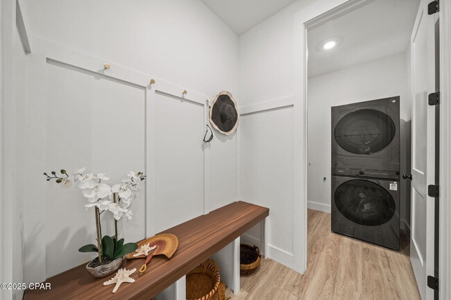 Building Photo - 145 Manistee Dr