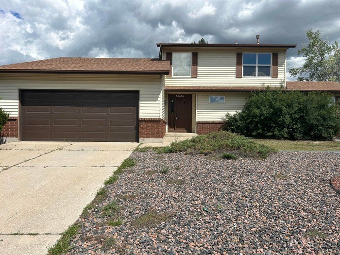 Primary Photo - 6659 Gambol Quail Dr E