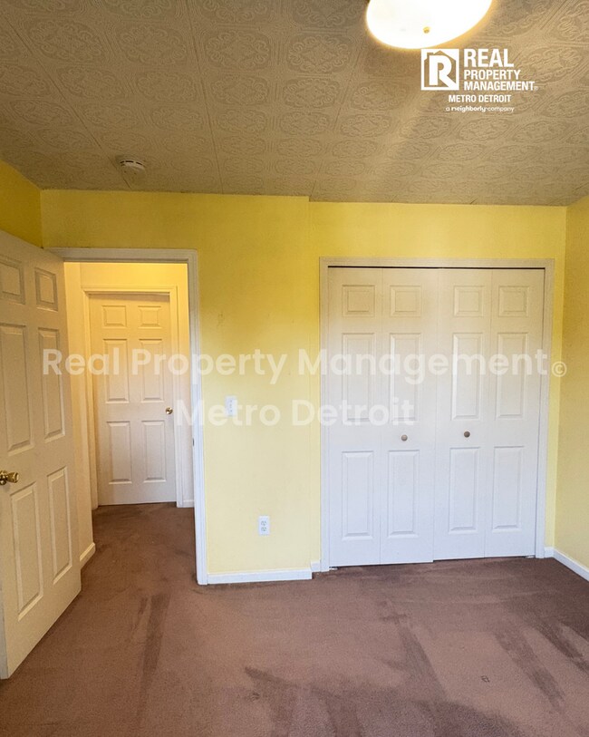 Building Photo - 3-Bedroom Single-Family Home in Waterford, Michigan