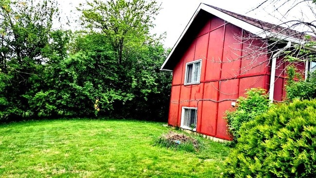 Building Photo - 3407 Fountainbleau Dr