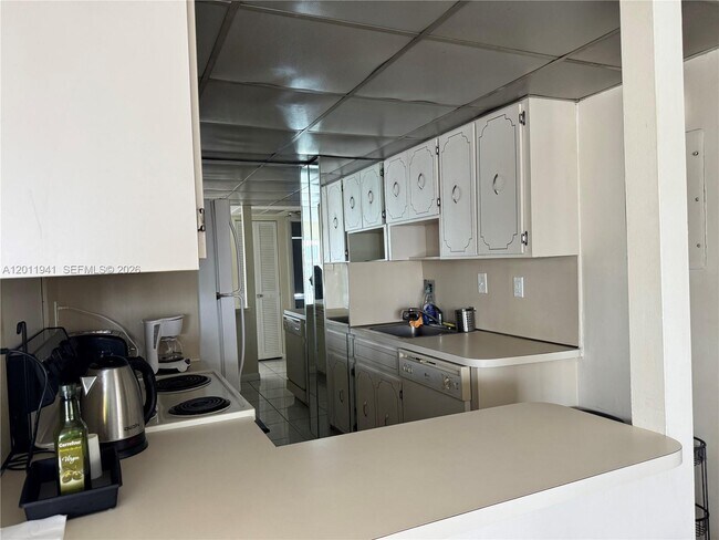 Building Photo - 11111 Biscayne Blvd