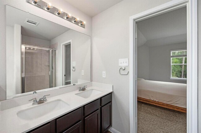 Building Photo - 2256 Raider Dr