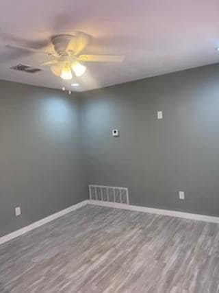 Building Photo - 1358 Oak Park Dr