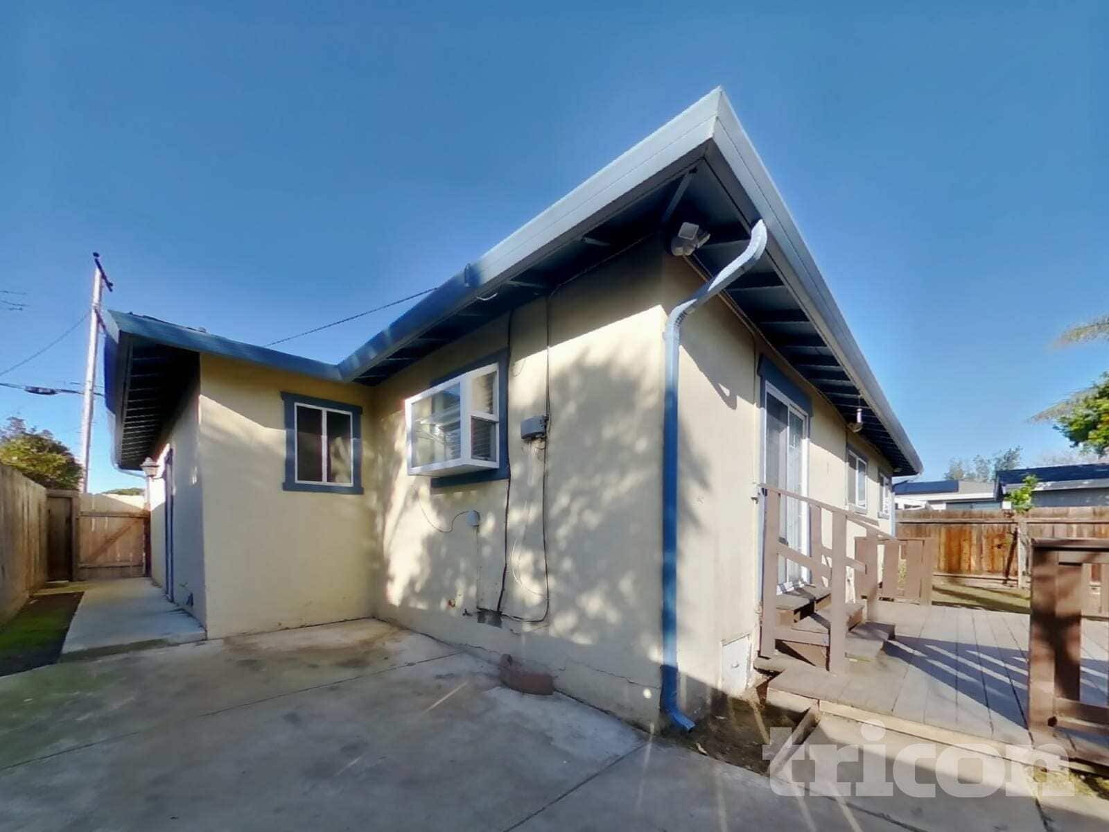 Building Photo - 331 El Dorado Dr