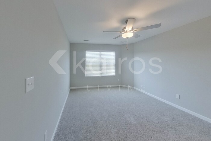 Building Photo - 948 Silent Barge Cv