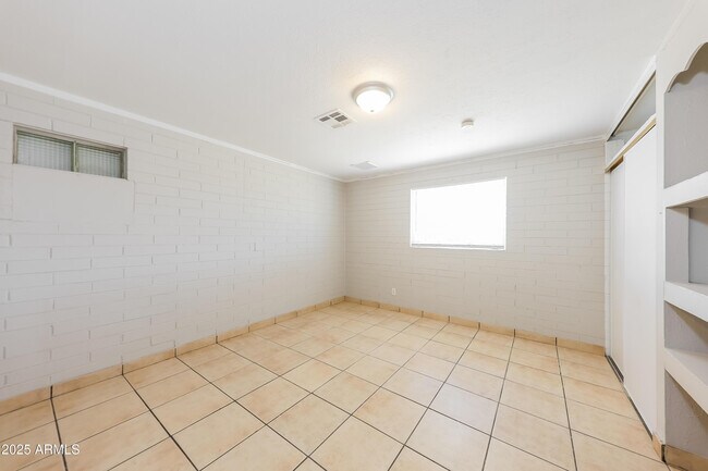 Building Photo - 5514 W Monterosa St