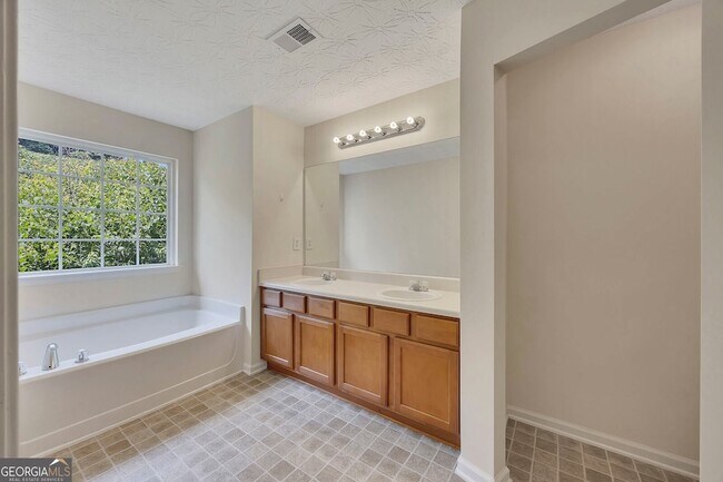 Building Photo - 2297 Baker Station Dr