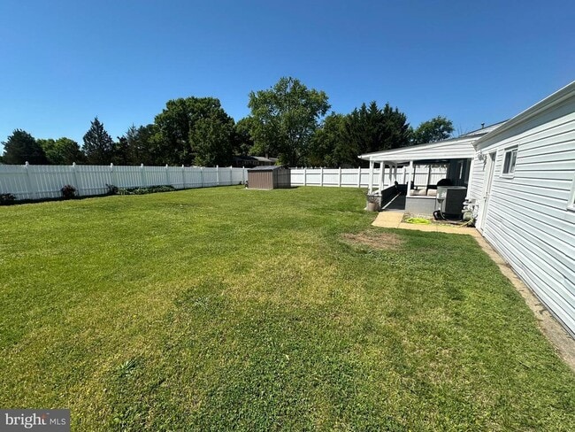 Building Photo - 10411 Farrar Ave