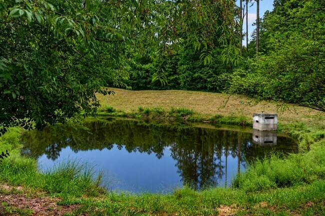 Building Photo - 4007 Jockey Club Circle