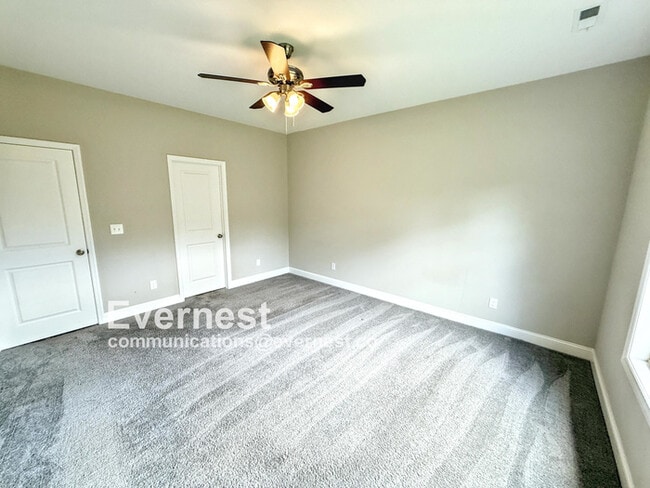Building Photo - 104 River Pointe Dr