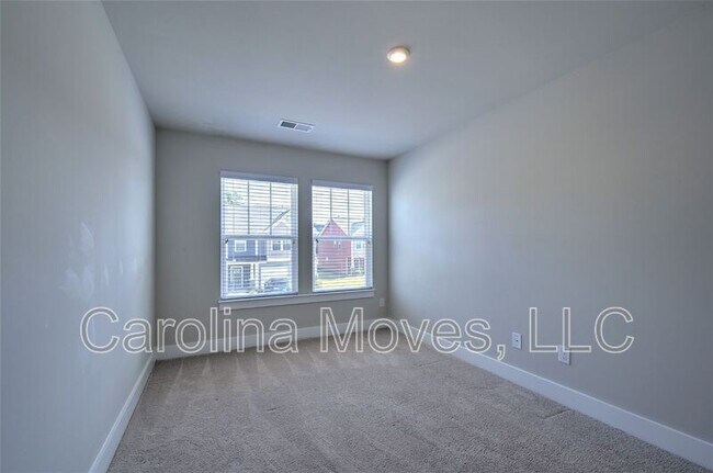 Building Photo - 251 Keaton Ct