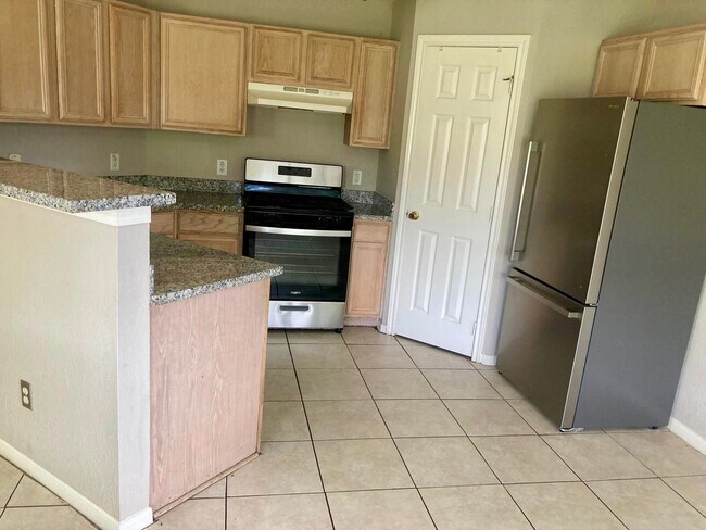 Building Photo - 2117 Whittier Dr