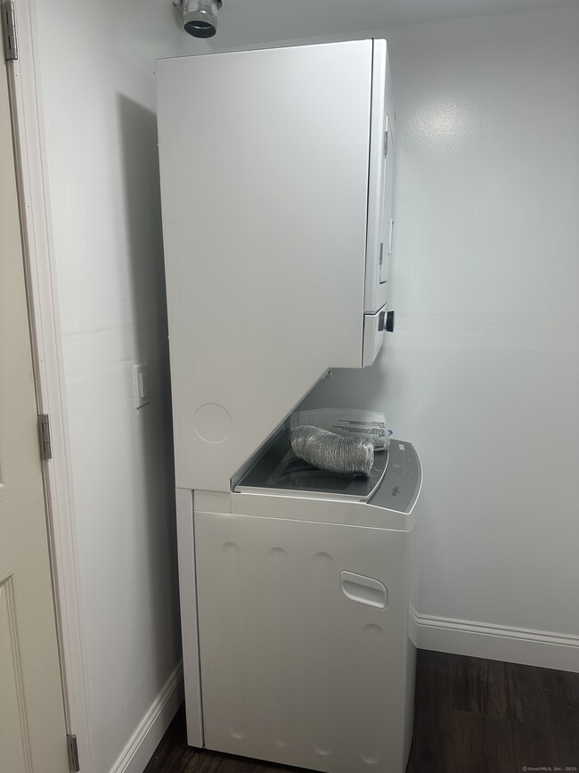 Building Photo - 18 Depot St