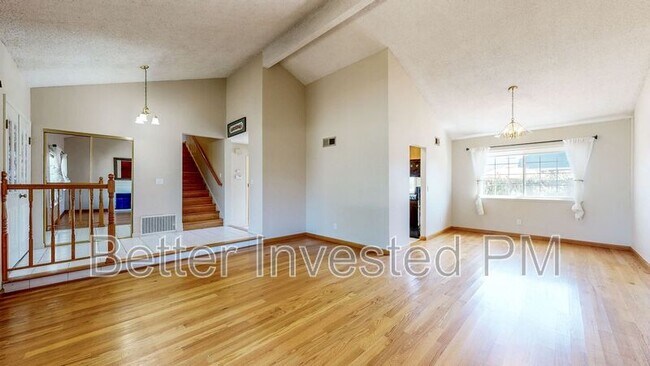 Building Photo - 848 Sprucewood Ct