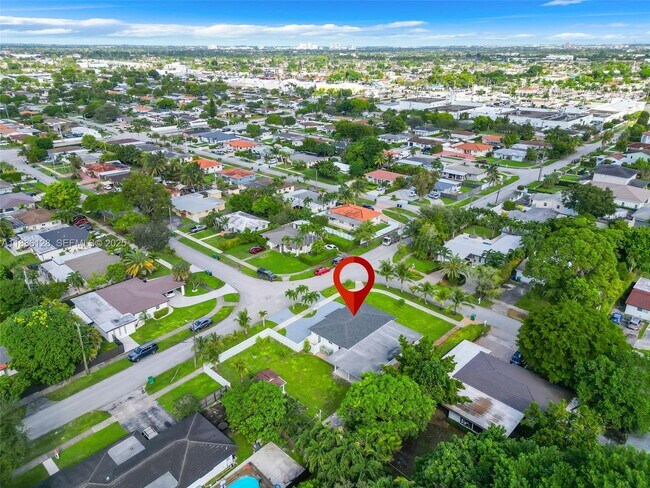 Building Photo - 4301 SW 85th Ave