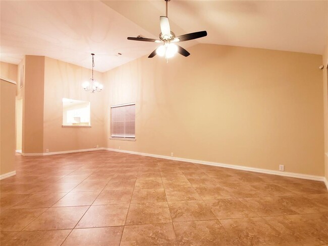 Building Photo - 10630 Sugar Trace Dr