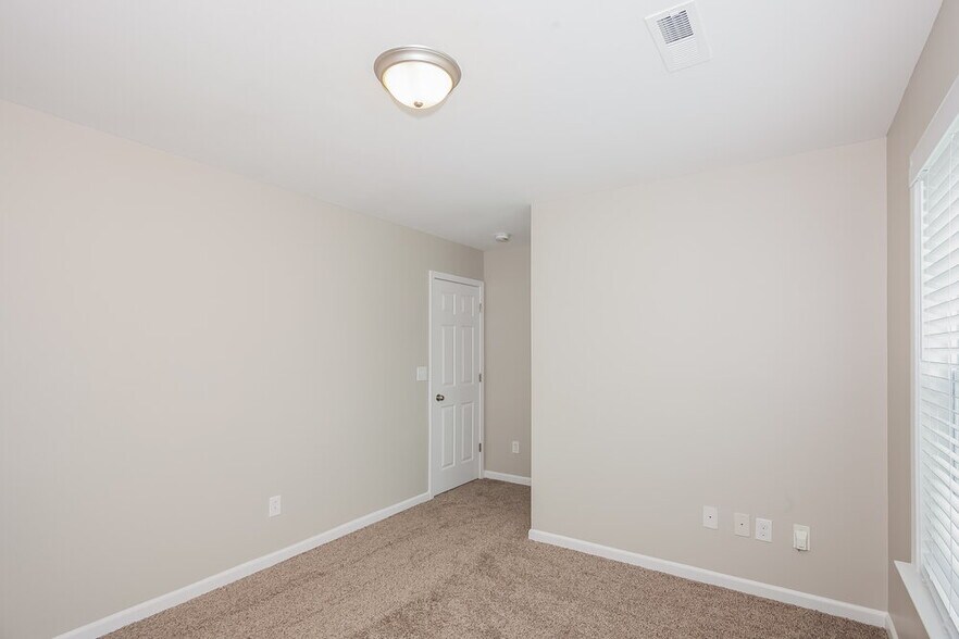 Building Photo - 1334 Haestad Ct