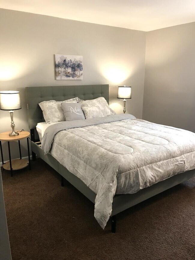 Building Photo - 4 N Hamilton St