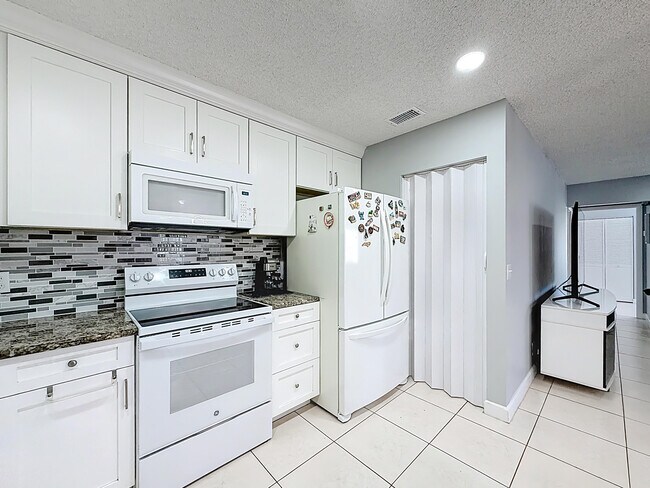 Building Photo - 3586 La Playas Ct