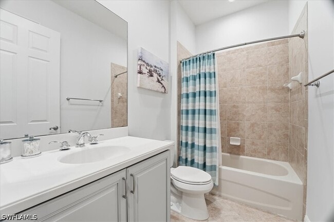 Building Photo - 7842 Hawthorne Dr