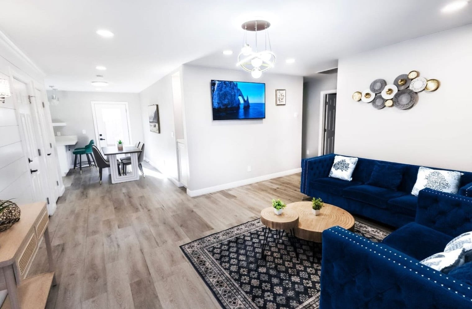 Building Photo - 451 E Lincoln Ave